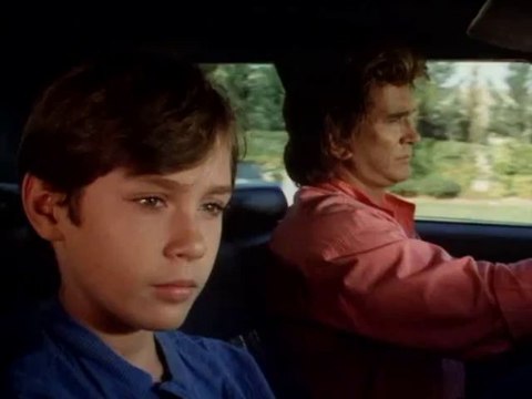 Les routes du paradis(Ep057-Un etre à part)