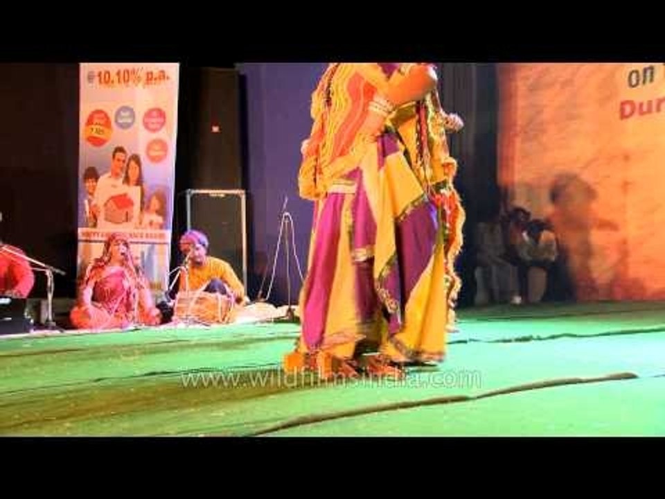 Amazing! Woman balancing pots and dancing on the swords - CR Park Durga Puja Celebrations