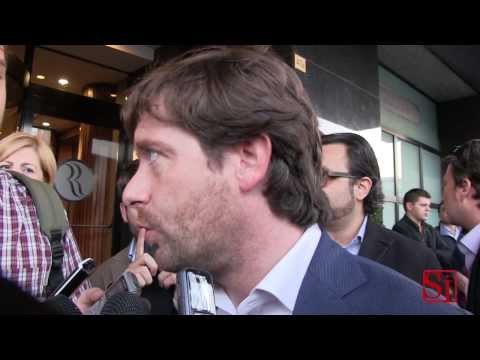 Napoli - Pippo Civati: Il Pd prenda posizioni chiare su Terra dei Fuochi (26.10.13)
