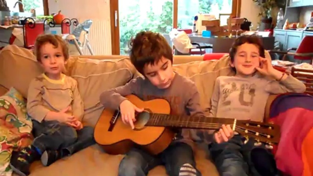 Joyeux anniversaire Babou (guitare et voix)