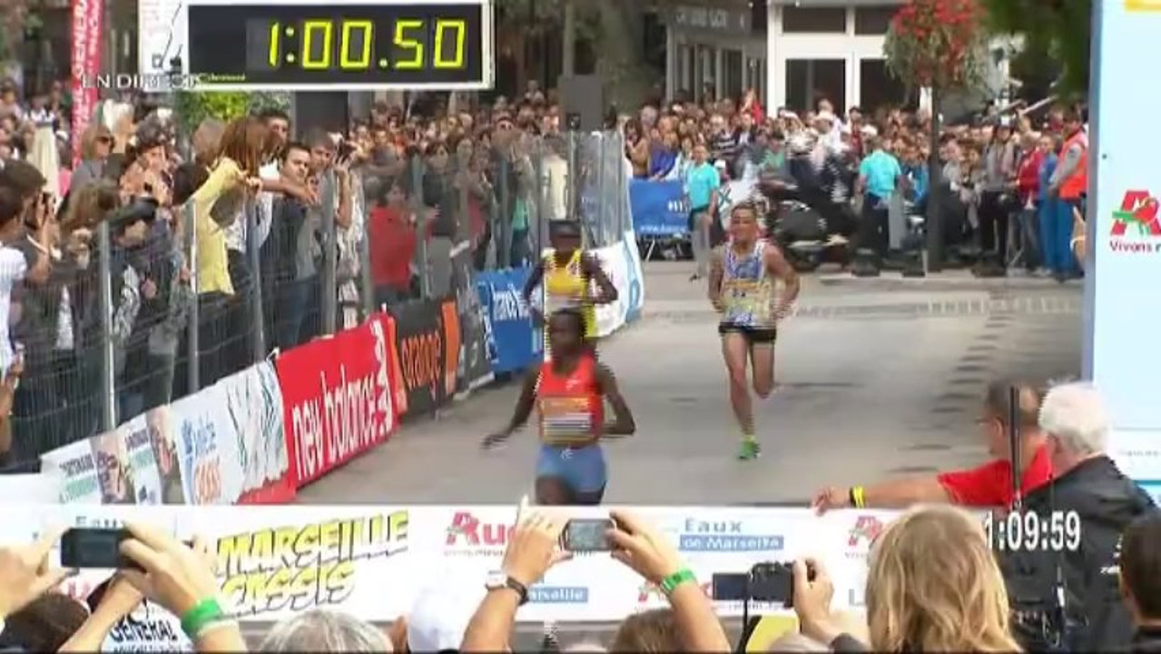 Arrivée des trois premières femmes du Marseille...
