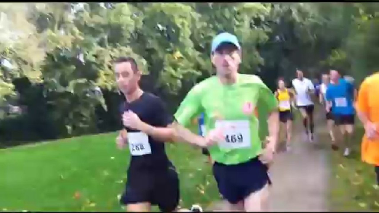 FOULÉES DE NOYAL-CHATILLON / SEICHE  2013 avec mario et son petit vélo