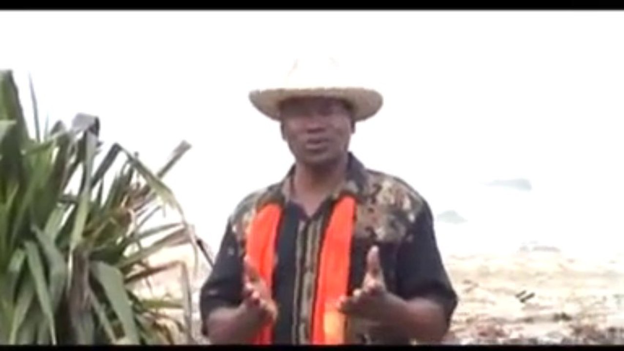 JEAN KELY & BASTH  -  Malagasy izaho  (slow kaiamba gasy)