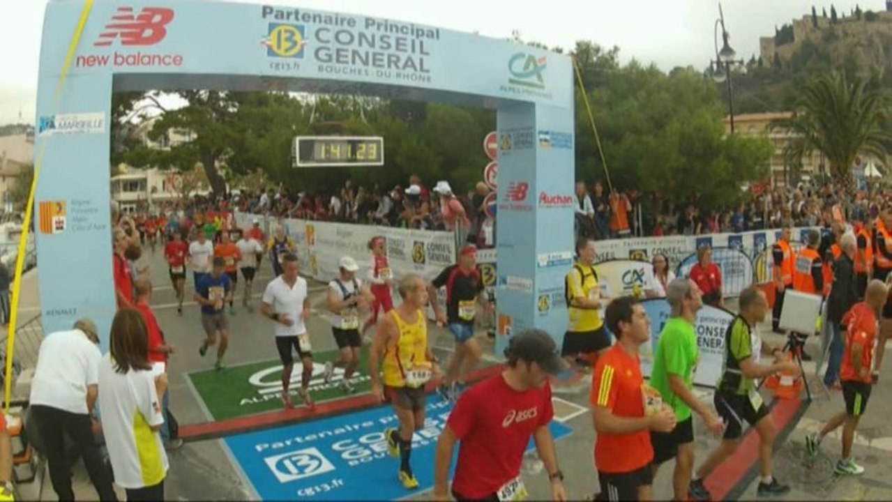 Ligne d'arrivée Marseille-Cassis 2013 (meilleure qualité)