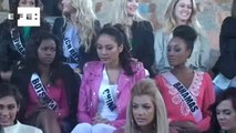 Candidatas do Miss Universo choram em visita a ONG em São Paulo.