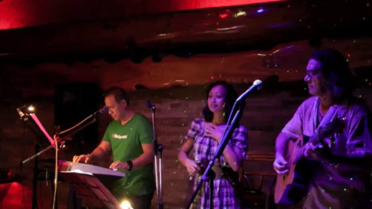Mariposa Traicionera - Guy Laurens, Vaiana @ Pone ( Live Cover)