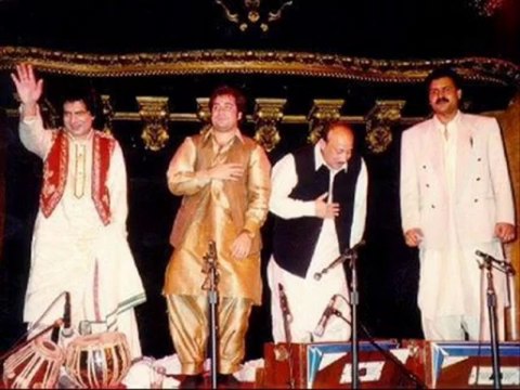 NUSRAT FATEH ALI KHAN - Ishq Di Galli Wichon Koi Koi Langda