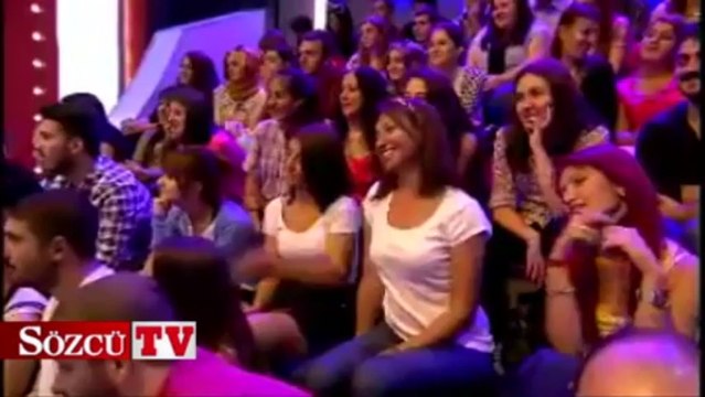 Sunucuyu masanın üzerine çıkartarak..