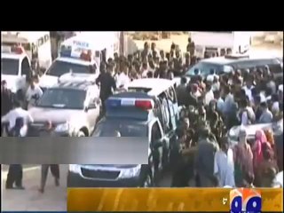 Owais Muzaffar Tapi Enjoying Mughal-e-Azam Like Protocol