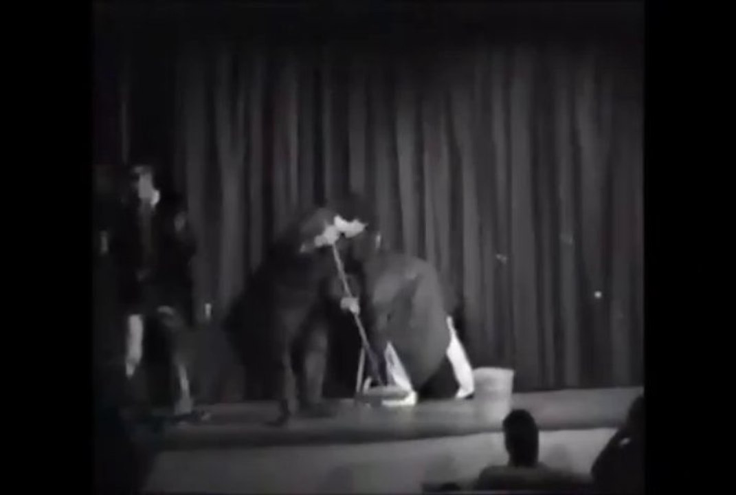 parodie de la chanson de Jacques Dutronc "Cacapoum"