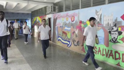Tour de Babel à Cuba : l'école de médecine "solidaire"