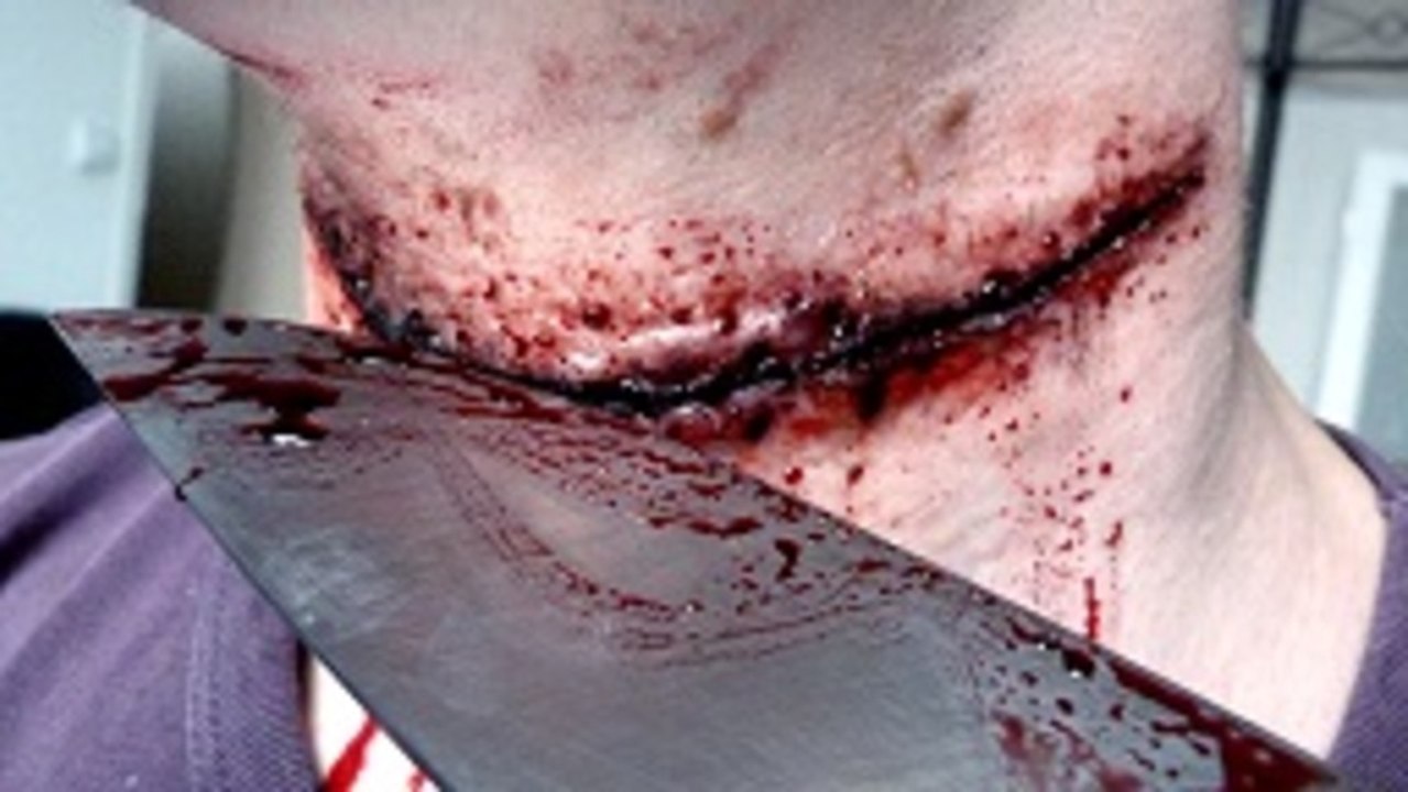 Maquillage Effets Spéciaux : Gorge Tranchée