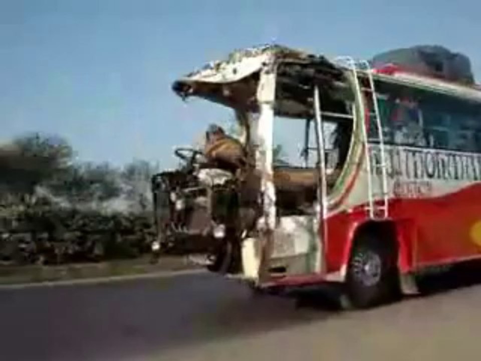 Bus  au Pakistan avec climatisation