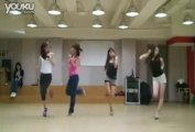 Dancing Gorgeously cute korean girls with sexy long legs on high heels