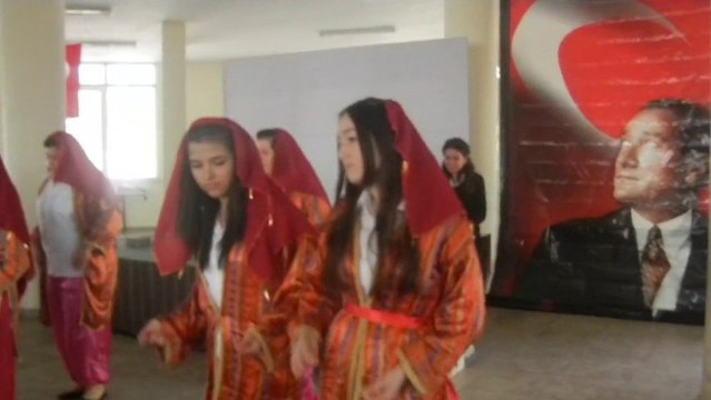 Filiz Rıfat Güpgüpoğlu ÇPL Halk Oyunları Ekibi