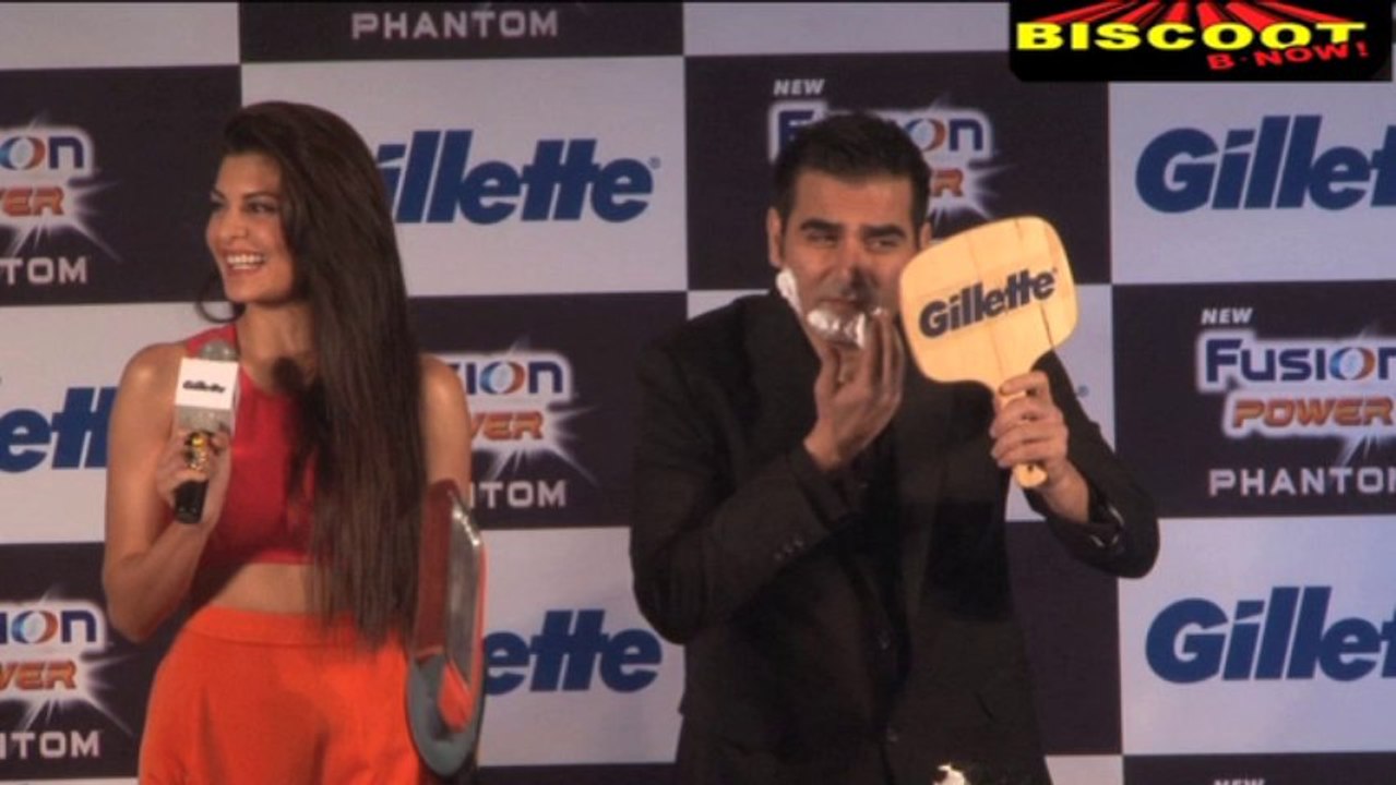 Jacqueline with Arbaaz & Rahul Dravid at Gillete razor event