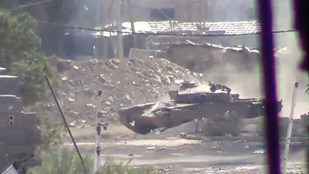 Un char tire un obus sur une caméra en Syrie