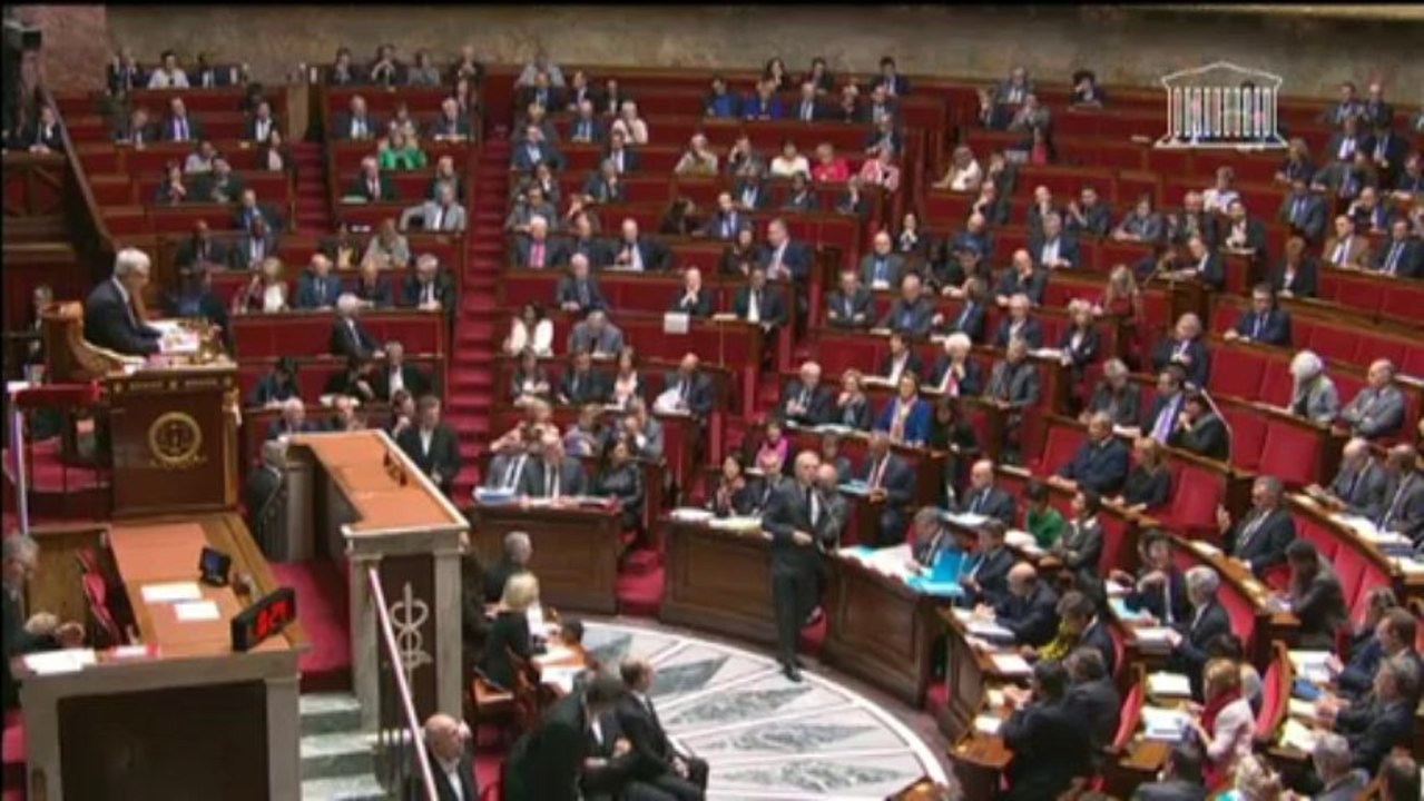 Echange musclé entre Ayrault et l'opposition sur l'écotaxe