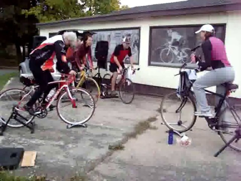 Spinning extérieur le 19 octobre 2013.www.clubcycloroute.ca