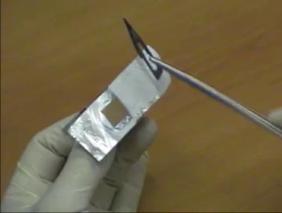 Scalpel_blade_handling