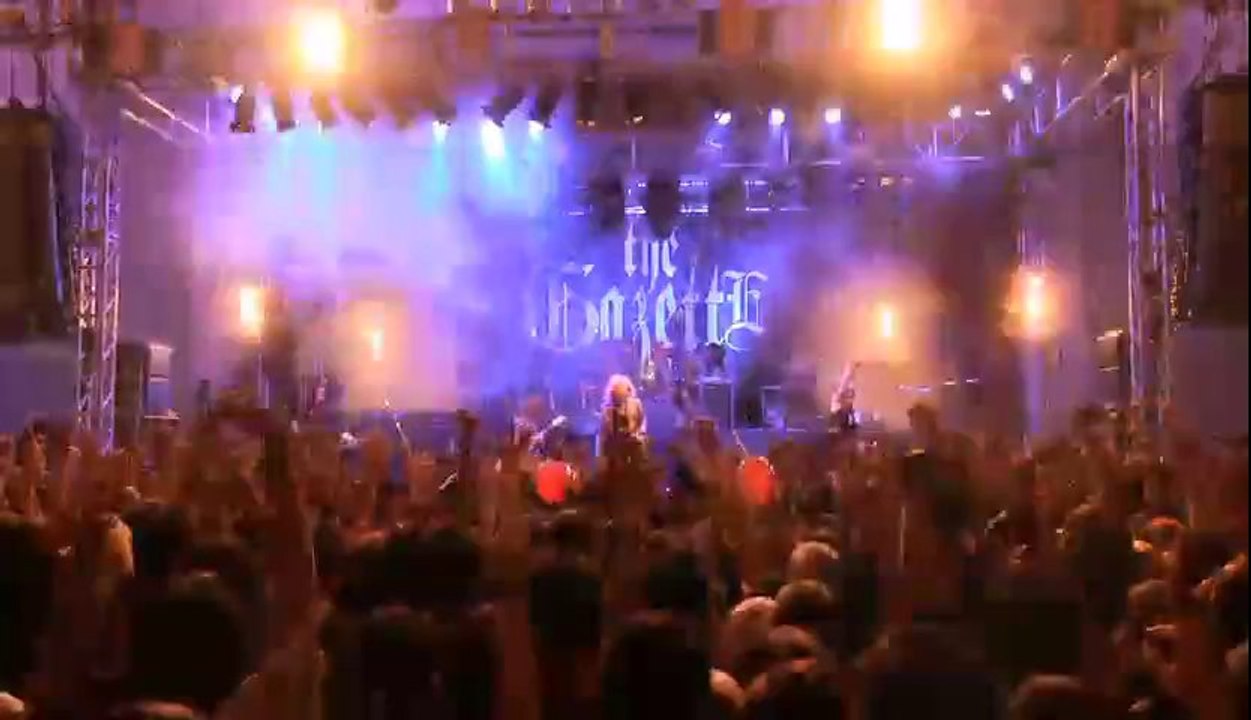 The GazettE in Brazil airport fancamera