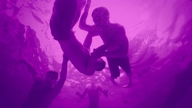 Ελευθερία Ελευθερίου Hearts Collide_2