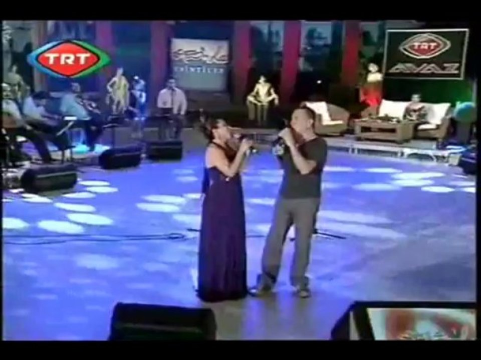 Sümer Ezgü- Azerin (Düet) / YALGIZAM YALGIZ- TRT CANLI PERFORMANS