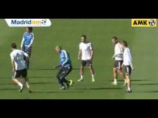 Alonso'dan Zidane'a bacak arası!