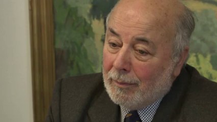 B Si no hubiera sido designado para llevar la investigación ¿habría seguido con las mismas ideas políticas?