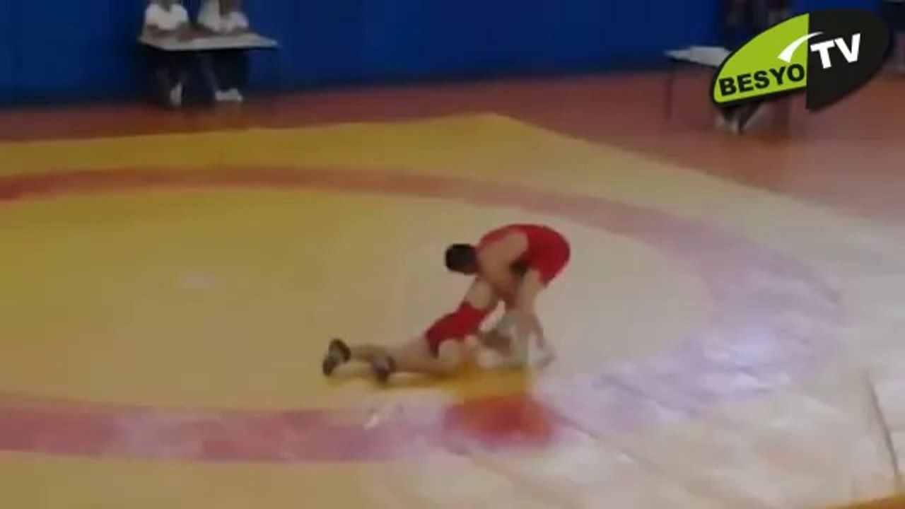 Kütahya Dumlupınar Üniversitesi Besyo Güreş Sınavı 2012