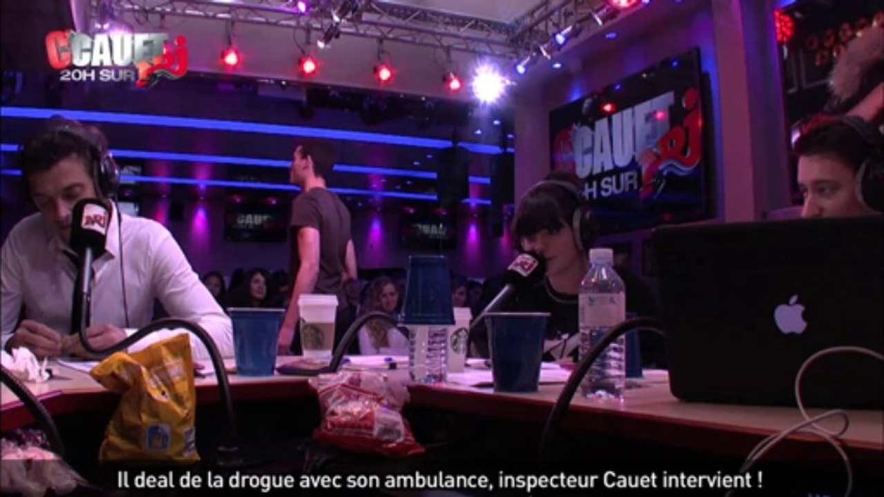 Il deal de la drogue avec son ambulance, inspecteur Cauet intervient !