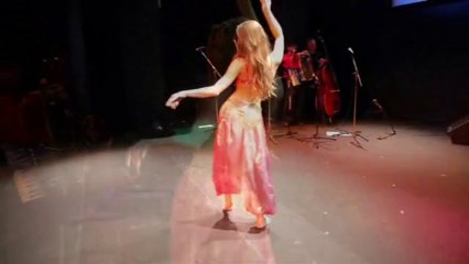 Belly Dance Daiera Very Hot