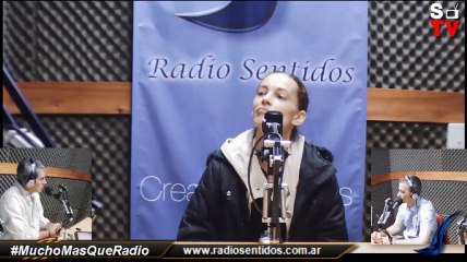 LA POETA Y SU NOVIA ACTRIZ en Latitud Gay N° 34 - 30.10.2013