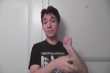 Guy Performs Incredible Finger Snapping Freestlye