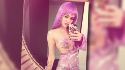 Download Video: Miley Cyrus Dresses As Lil Kim For Halloween