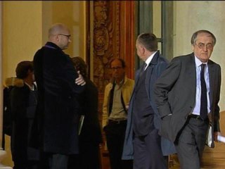 Hollande inflexible, les clubs maintiennent la grève - 31/10