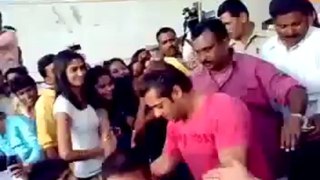 Salman Khan Mobbed At Bandra Barista With Katrina