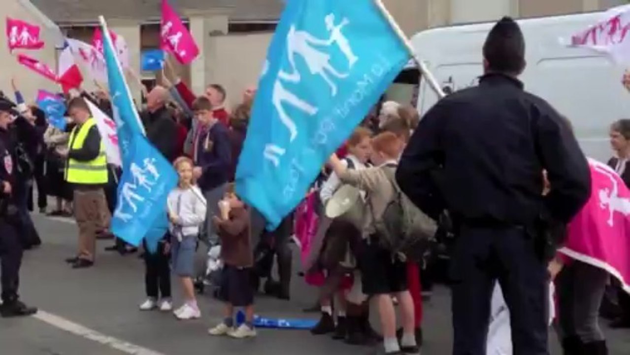 Zoom : La peau de banane contre Christiane Taubira