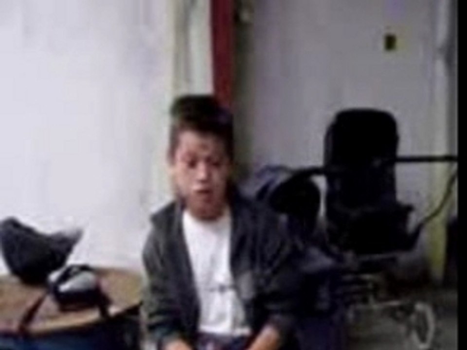 - Niño gitano cantando flamenco