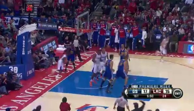 Chris Paul 快速反擊 傳給 DeAndre Jordan 單手暴扣!