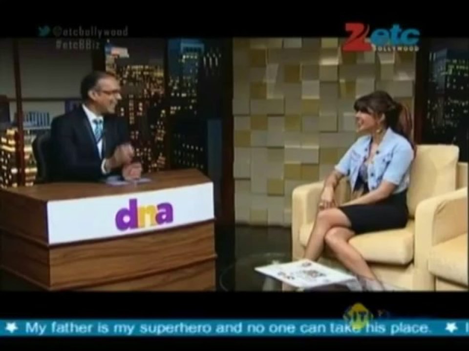 Priyanka chopra with komal nahta apnicommunity.com