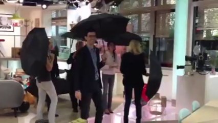 Singin' in the rain avec l'équipe de La Quotidienne