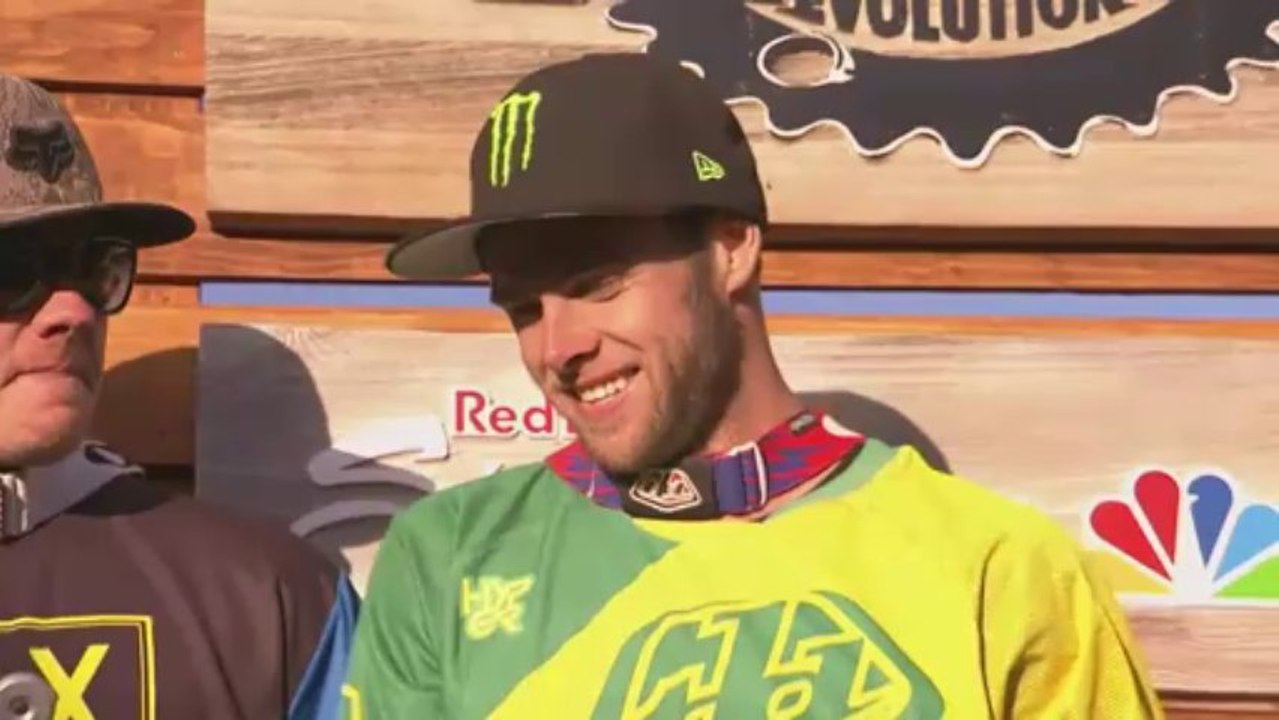 Dağ bisikletinde olağanüstü ters salto