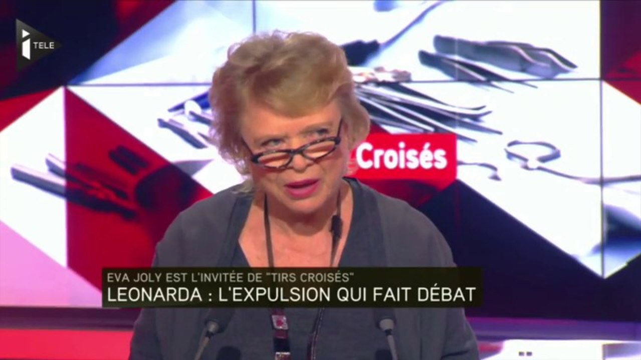 Eva Joly fait un amalgame scandaleux entre les roms et les pieds-noirs