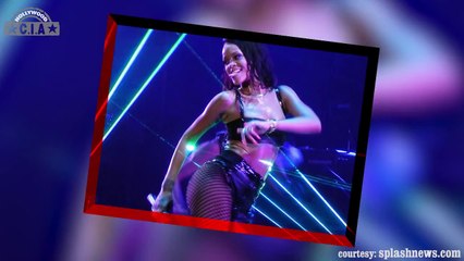 Download Video: Rihanna Twerking To Her Song 