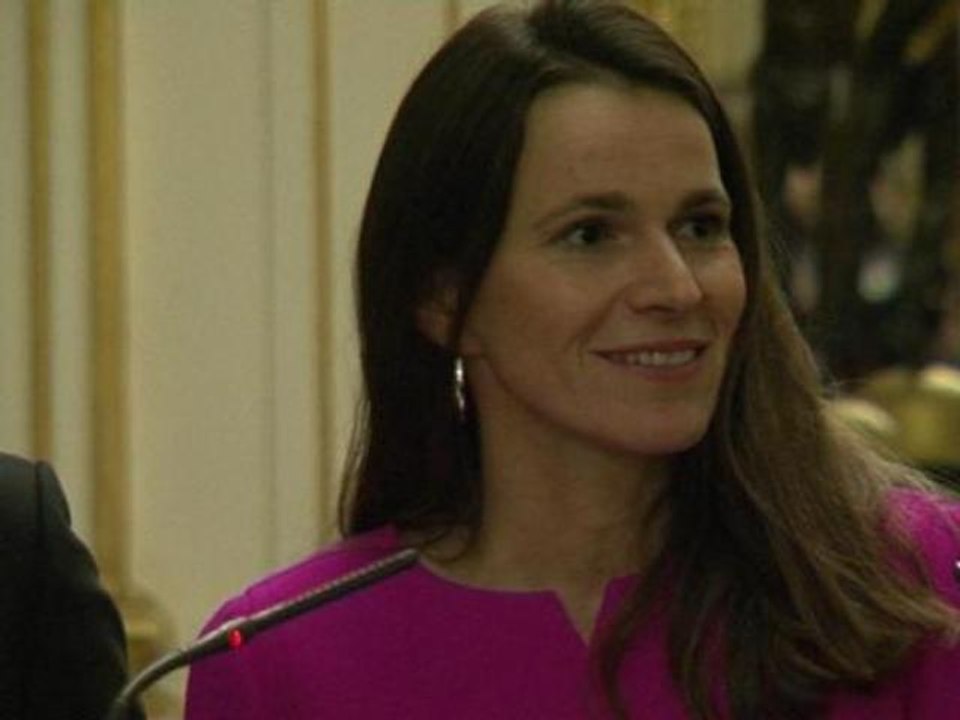 Journalistes tués au Mali: la ministre Filippetti dénonce un "acte d'une lâcheté inqualifiable" - 02/11