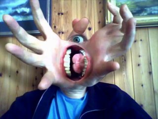 Le costume d'Halloween le plus flippant!