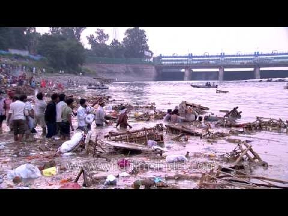 At the banks of Yamuna for Visarjan: Durga Puja in Delhi