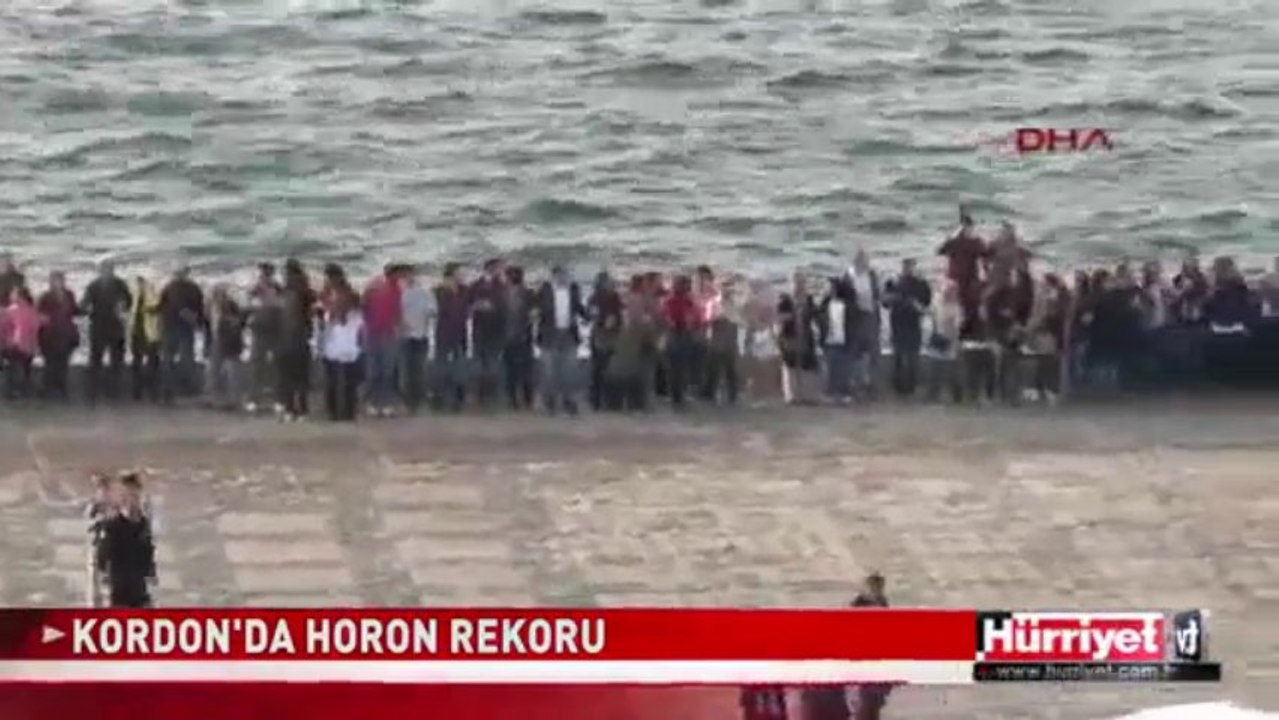 WWW.INDIRVIDEO.NET-İZMİR KORDONDA HORON REKORU