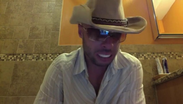 Poop Pee Prank Calls, the guys farts on the phone!